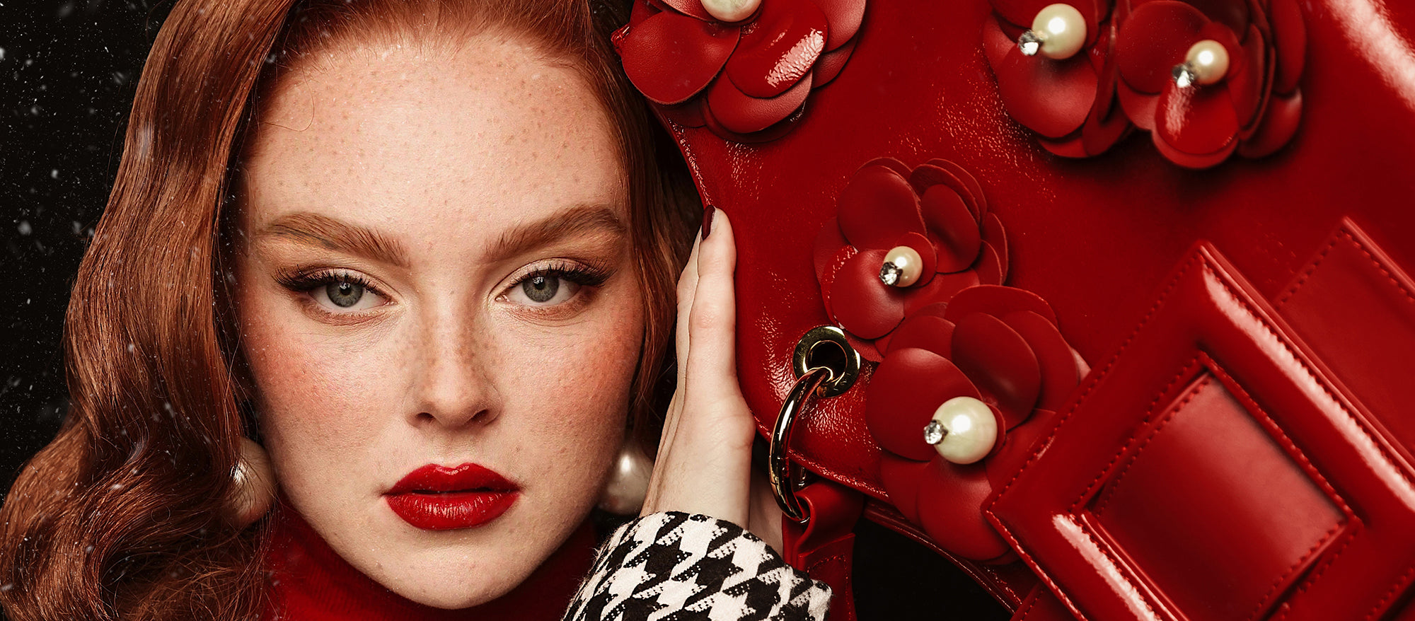 The Lie by JPZ CHRISTMAS HOLIDAY Collection: Blooming Christmas