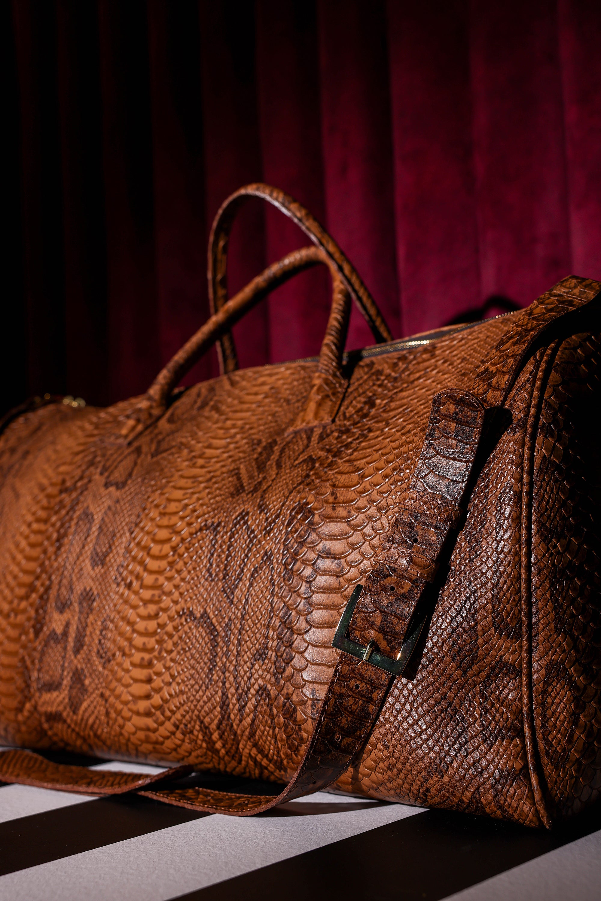 NEW ARRIVAL - Brown Python Allkeeper Elegant Globetrotter Travel Bag