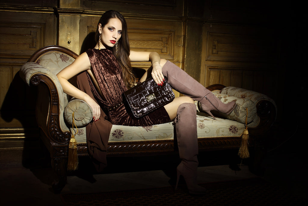Classic Clutch Chocolate Brown Croco
